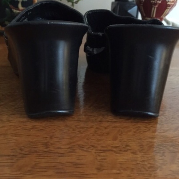 Etienne Aigner Sandals - Picture 3 of 4